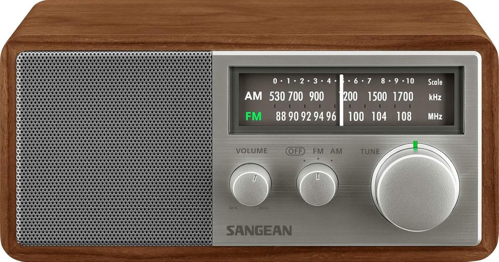 Sangean SG-116 review: a retro wooden radio with warm sound